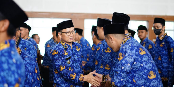 Resmi Lantik 251 PNS Pemkab Bangka Tengah, Algafry: Realisasikan Kerja Nyata