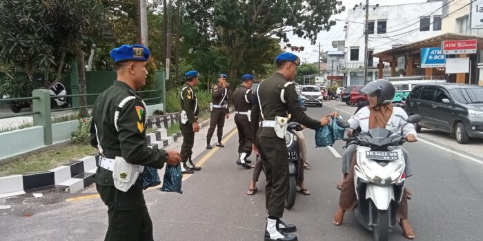 Bulan Suci Ramadhan 1444 H, POMAD Tanjungpandan Bagi Takjil ke- Masyarakat