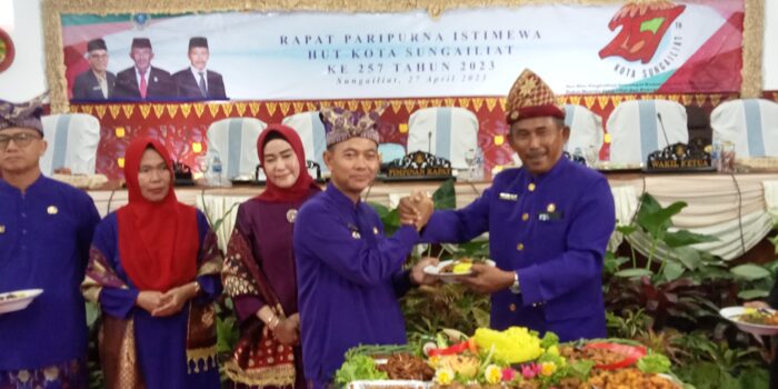 Ketua DPRD Bangka, Pimpin Rapat Paripurna Istimewa HUT ke-257 Kota Sungailiat
