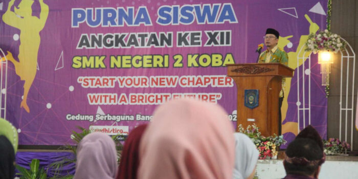 Bupati Bangka Tengah Berikan Selamat dan Motivasi di Wisuda Purna Siswa SMKN 2 Koba