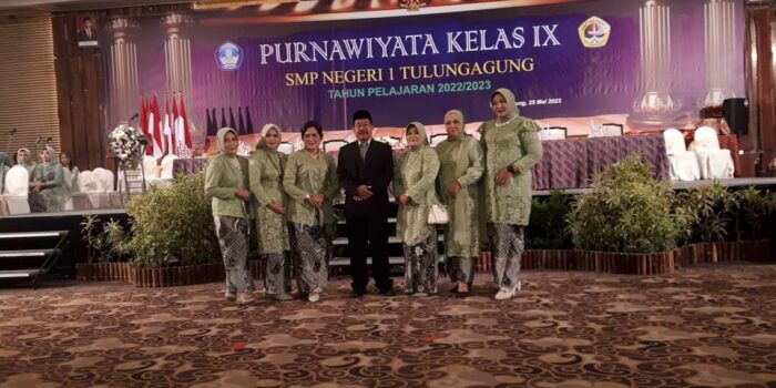 428 Purnawiyata SMPN 1 Tulungagung Gelar Wisuda di Crown Victoria Hotel