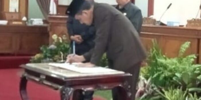 DPRD Tulungagung Gelar Rapat Paripurna Persetujuan Ranperda  Pelaksanaan APBD Anggaran 2022