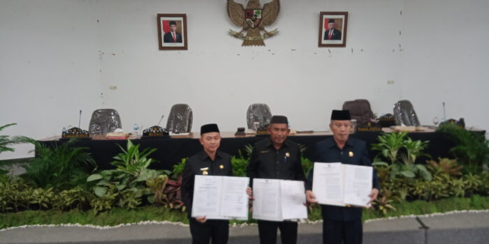 DPRD Bangka Rapat ParipurnaTentang Raperda dan Pertanggungjawaban APBD 2022