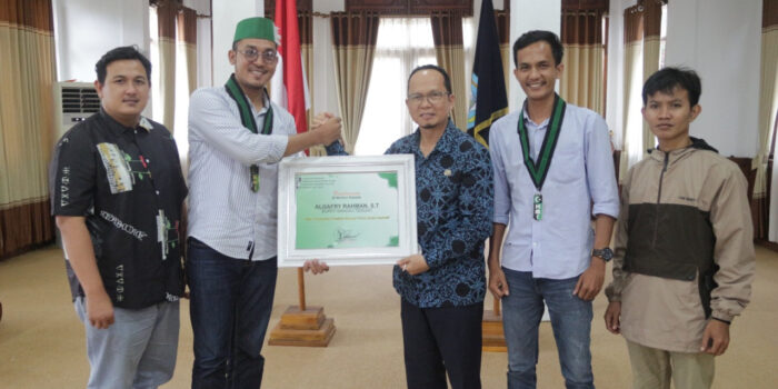 Bupati Bangka Tengah Terima Penghargaan, Kali Ini Sebagai Tokoh Muda Inspiratif HMI