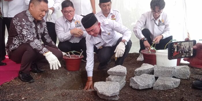 Bupati Letakan Batu Pertama Pembangunan Rumah Tahfidz Qur’an Rahmatan Lil ‘Alamin