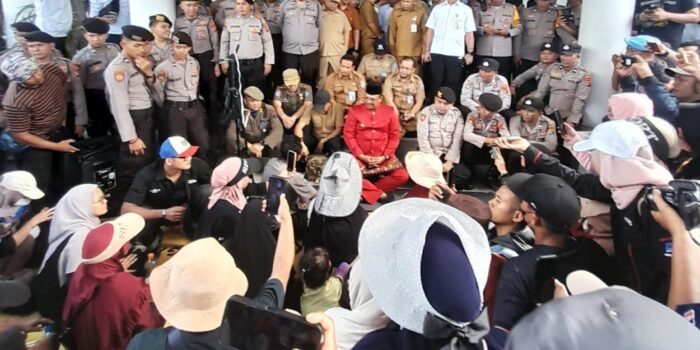 Hari Bumi 2024, Walhi Gelar Aksi Damai Penolakan TI Batu Beriga Disambut Pj Gubernur Babel 