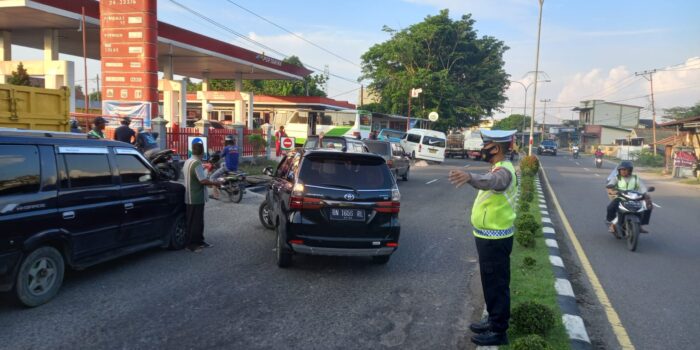 Aduan Masyarakat, Sat Lantas Polres Bangka Barat Lakukan Pengaturan di SPBU Kp.Jawa