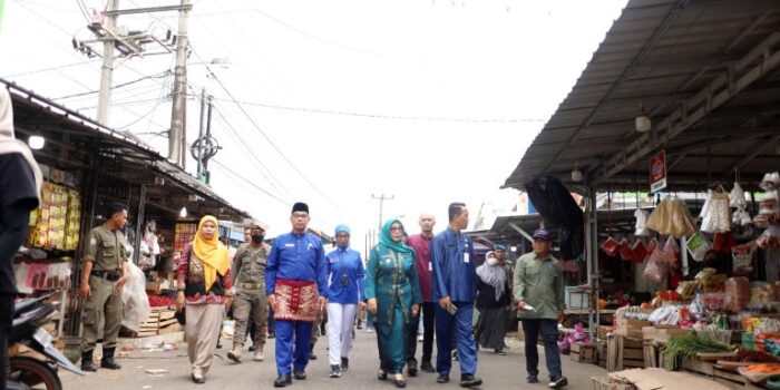 Pj Wako Pangkalpinang Sidak Pasar, Stok Aman Jelang Lebaran