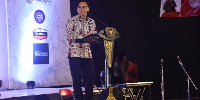Pj Bupati Heru Suseno  Membuka Exsotika Batik Tulungagung 2024