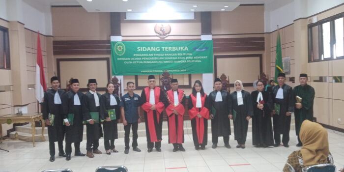 Ketua Pengadilan Tinggi Babel Pimpin Pengambilan Sumpah/Janji 7 Advokat dari PPKHI