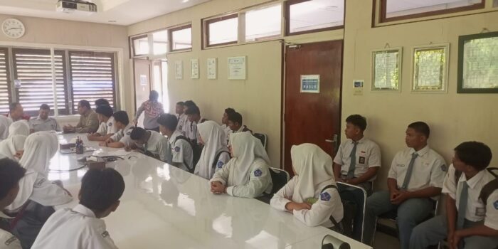 Mendukung Pengembangan Pendidikan, PT Timah Fasilitasi Puluhan Pelajar SMK Negeri 1 Mentok PKL