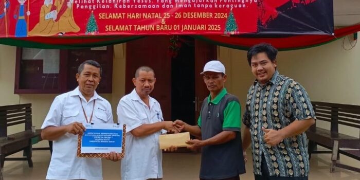 Jelang Natal dan Tahun Baru, Dua Gereja di Bangka Barat Terima Bantuan dari PT Timah