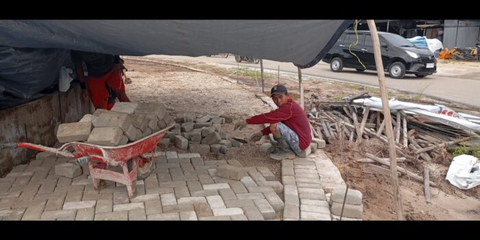 Proyek Lingkaran Pujon Diduga Tidak Sesuai Spesifikasi dan K3