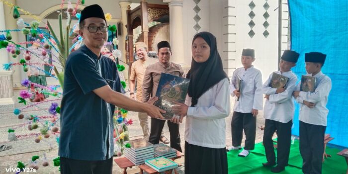 PT Timah Kembali Mendukung Pesta Adat Ruwah dan Khataman Quran di Desa Pusuk