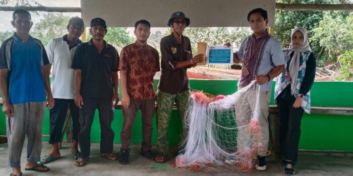 Tingkatkan Hasil Tangkapan Nelayan, PT Timah Serahkan Bantuan ke Kelompok Batu Tuan 