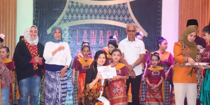 Tunjukkan Konsistensi, Lawang Budaya Pagelaran Seni bertema ‘Dek Lapuk Ujan Dek Lekang Panas’