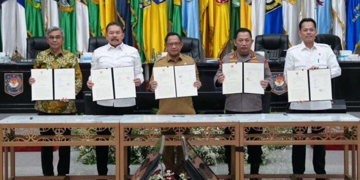 Jaksa Agung Perkuat Pengawasan Perizinan di Daerah, Tandatangani MoU Dengan Polri, KPK, BAPPISUS