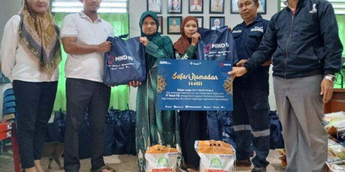 Menjelang IdulFitri, PT Timah Serahkan Bantuan Paket Sembako Untuk Warga Bangka Barat