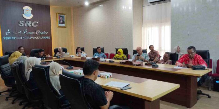 Pj Unu Ibnudin Hadiri Rapat Forum Komunikasi Implementasi Strategi Capaian UHC Bersama BPJS Kota Pangkalpinang