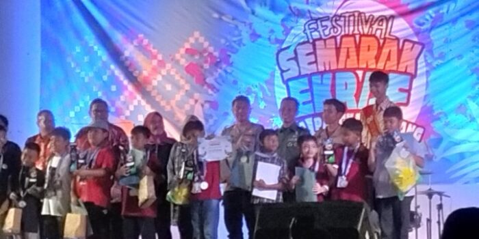 Festival Semarak Ekraf 2025 ditutup Oleh Juhaini, Dengan Tema”Sikok Pangkalpinang Segale Kreasi” Ditutup