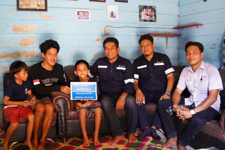 Ringankan Biaya Pengobatan, PT Timah Serahkan Bantuan untuk Warga Bangka Selatan