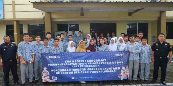 Bea Cukai Pangkalpinang Terima Kunjungan Edukatif Siswa SMKN 1 Sungailiat