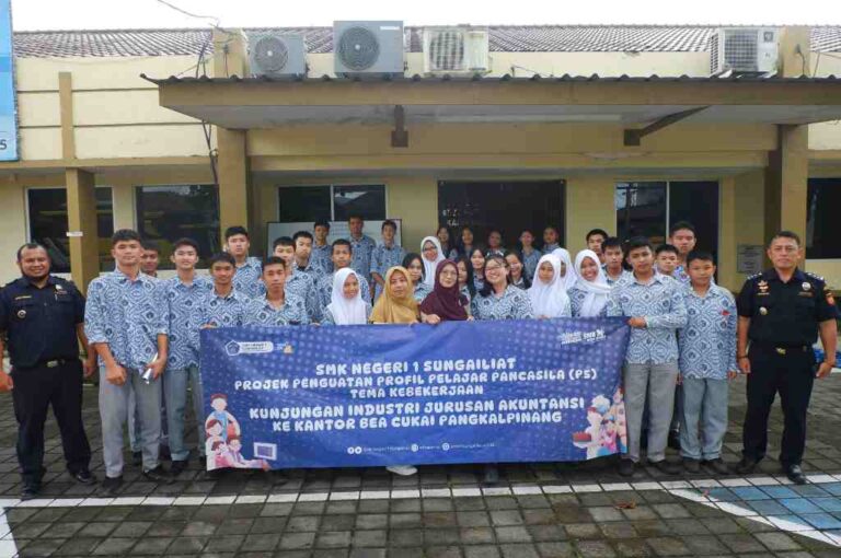 Bea Cukai Pangkalpinang Terima Kunjungan Edukatif Siswa SMKN 1 Sungailiat