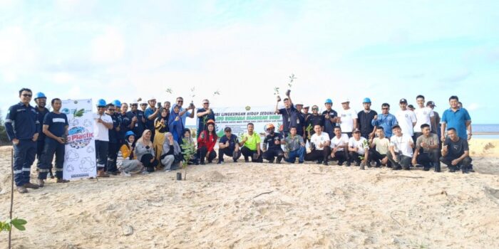 Lestarikan Lingkungan, PT Tanam 500 Pohon Eks Tambang Gemuruh 