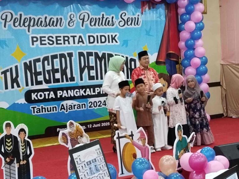 Agus Efendy Hadiri Pelepasan TK Negeri Pembina 3 Pangkalpinang, Apresiasi Anak Berprestasi