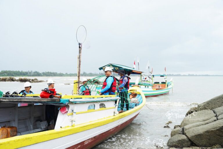 Jaga Ekosistem Laut Berkelanjutan, PT  Timah. Tenggelamkan Aritificial Reef