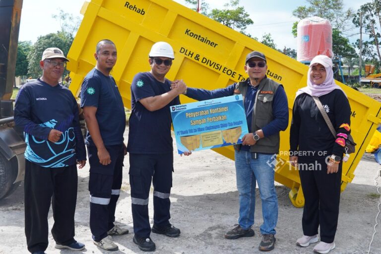 Peduli Lingkungan, PT Timah berikan Bantuan Perbaikan Kontainer Sampah