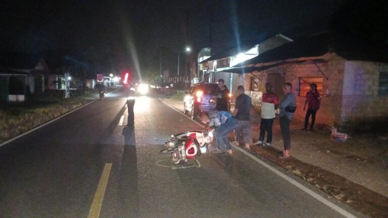 Polisi Sigap Tangani Kecelakaan di Jalan Raya Mentok–Pangkalpinang, Satu Korban Luka Berat