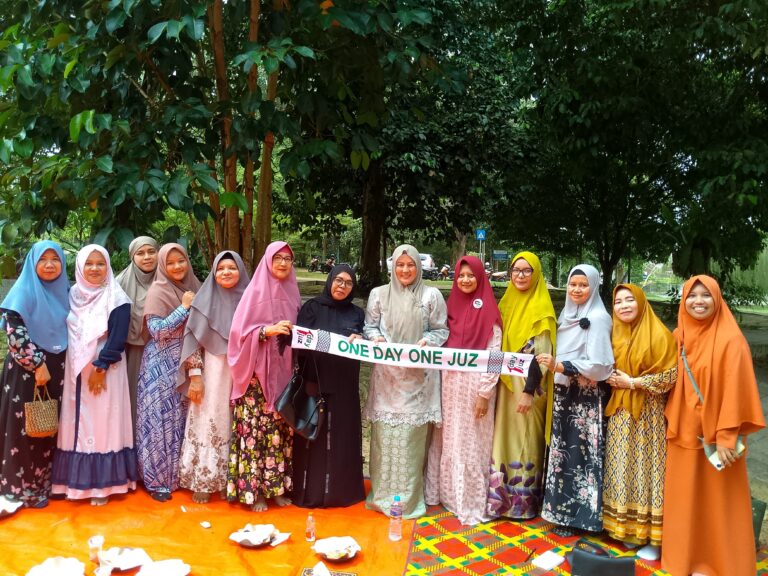 Wagub Hellyana Hadiri Kajian Muslimah di Taman Bunga Timah Pangkalpinang