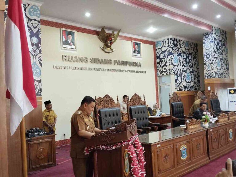 Pj Wali Kota Pangkalpinang Sampaikan Rancangan KUA-PPAS 2026 di Rapat Paripurna DPRD
