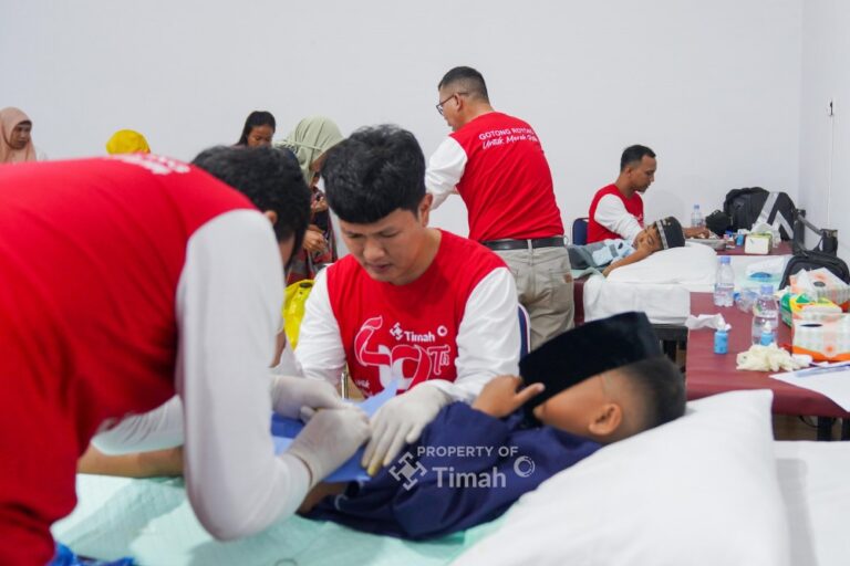 Bulan Bhakti HUT Ke – 79,  PT Timah Gelar Khitanan Massal dan Pengobatan Gratis 