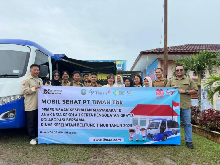 PT Timah Tbk Hadirkan Mobil Sehat di SMPN 1 Pesak, Pelajar Antusias Periksa Kesehatan