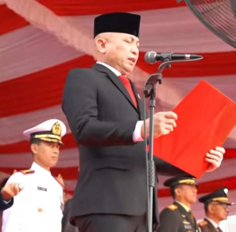 Ketua DPRD Babel Bacakan Teks Proklamasi pada Upacara HUT ke-80 RI
