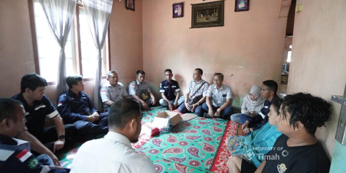 PT Timah Berikan Dukungan Moril Materil dan Santuni Bagi Keluarga Korban Tambang Bangka Barat