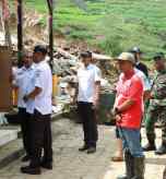 Bupati Tulungagung Pastikan Pemulihan Cepat SDN 2 Kradinan yang Terdampak Longsor
