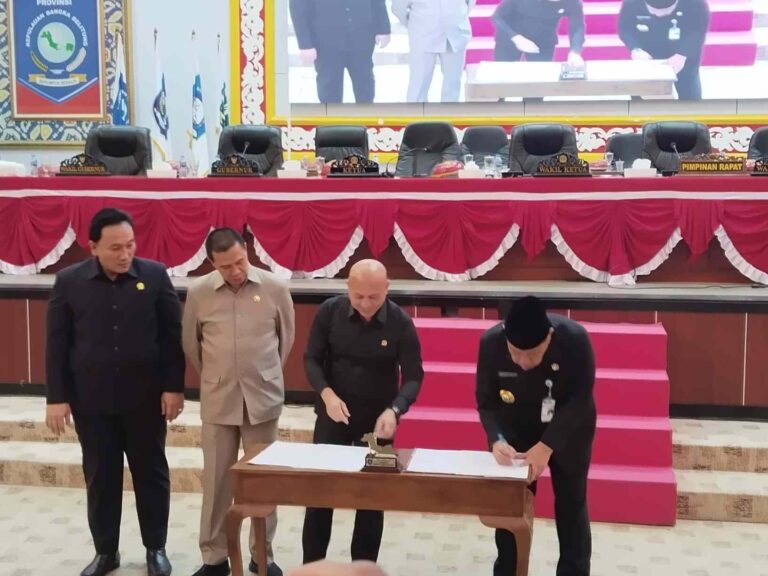 DPRD Babel Sahkan Tiga Perda, Gubernur Hidayat Arsani Apresiasi Sinergi dengan Legislatif