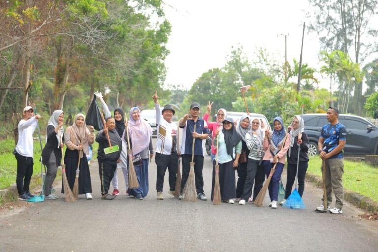 Pemprov Babel Ajak ASN dan Masyarakat Bersih Lingkungan di World Cleanup Day 2025