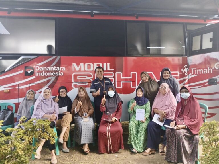 PT Timah Hadirkan Layanan Mobil Sehat untuk Warga Mentok