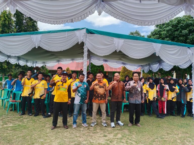 Serap Aspirasi, Rusdianto dan Kasbiransyah Ajak Siswa SMKN 1 Badau Jadi Generasi Hebat