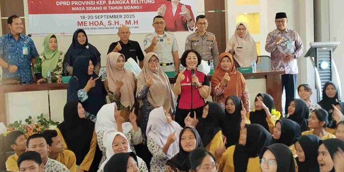 Me Hoa Serap Aspirasi Pendidikan dan Soroti Layanan Kesehatan Saat Reses di SMKN 1 Pangkalanbaru