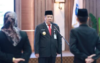 Gubernur Hidayat Lantik 8 ASN Pemprov Babel, Tekankan Integritas dan Profesionalisme