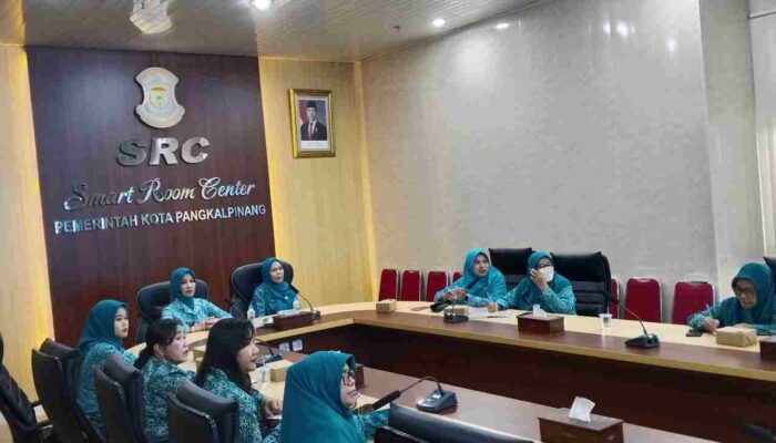 Ketua TP PKK Pangkalpinang Hadiri Sosialisasi Hasil Rakernas X, Dorong Kader Tingkatkan Peran dan Inovasi