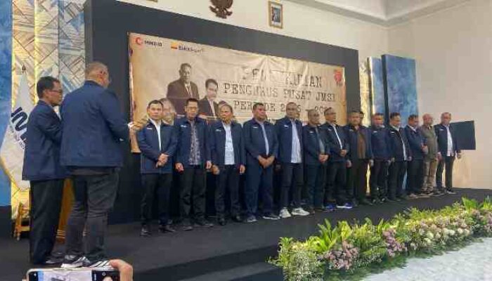 Ketum JMSI Teguh Santosa Kukuhkan Pengurus Pusat 2025–2030 di Dewan Pers