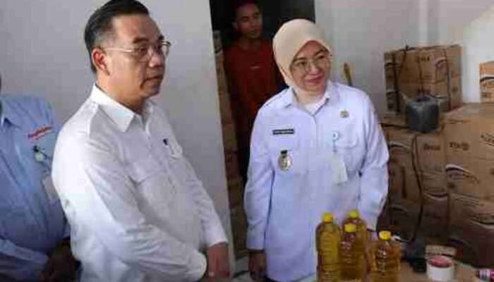 Sidak Pasar, Wakil Wali Kota Pangkalpinang Soroti Mahal Harga Minyak Kita