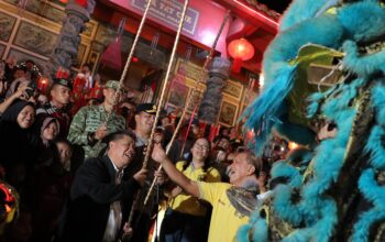 Gubernur Hidayat Arsani Tinjau Kelenteng Jelang Imlek 2577, Pastikan Perayaan Aman dan Kondusif