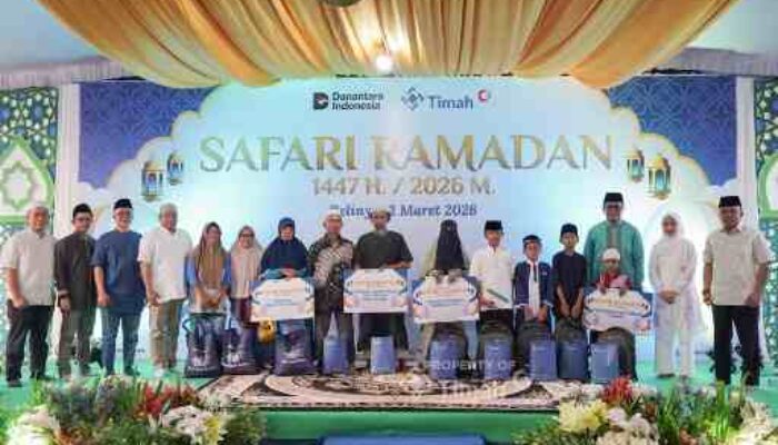 PT TIMAH Serahkan Santunan Anak Yatim dalam Safari Ramadan di Belinyu